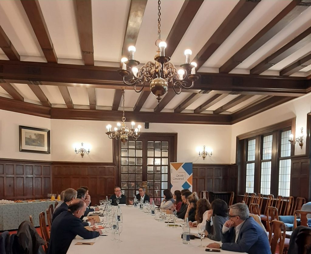 Mesa de debate del Círculo Concursal Norte celebrado en la Sociedad Bilbaína con magistrados y profesionales del sector concursal